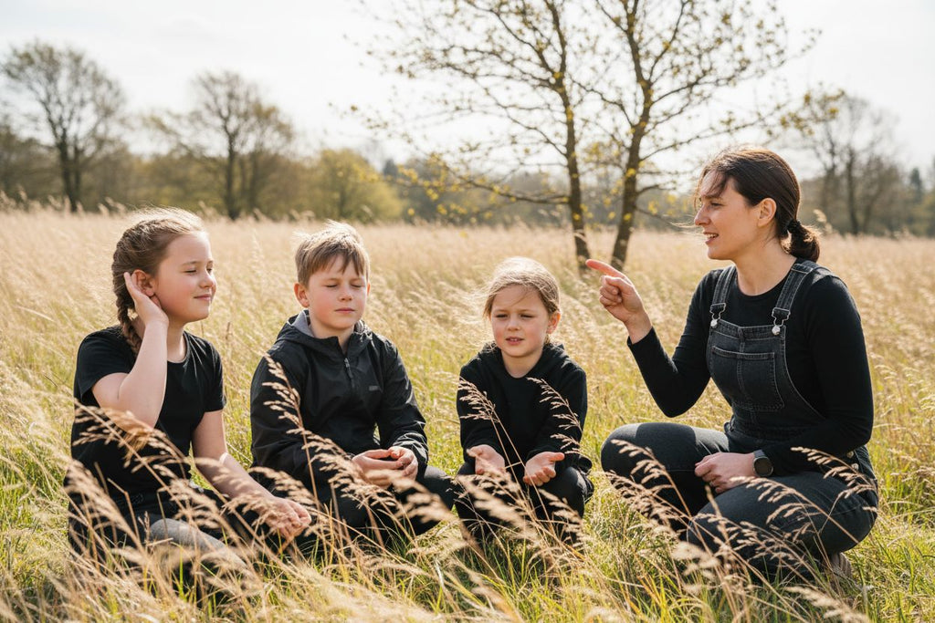 Écouter vent avec enfants : créer une aventure sensorielle