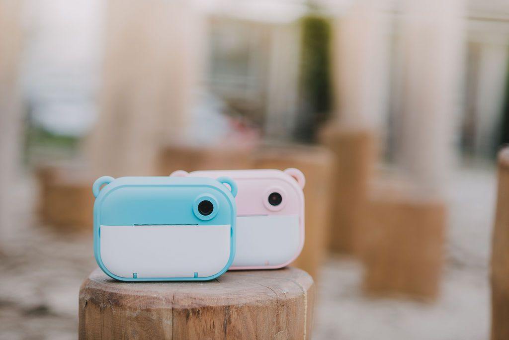 pink instant print camera